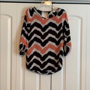 Peach black and white chevron blouse. Size small.
